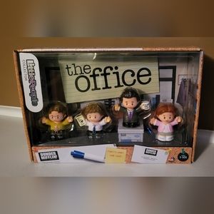Fisher Price Little People Collector Office NIB